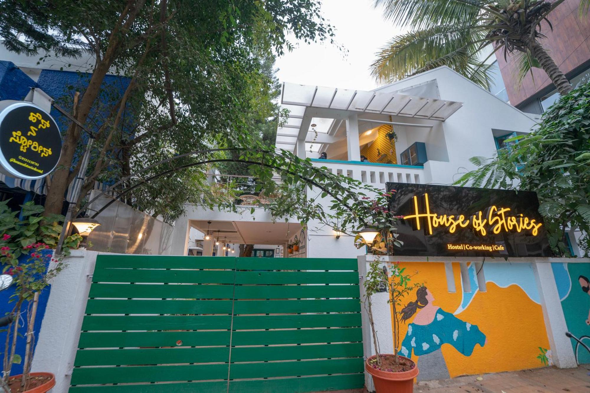 Хостел House Of Stories - Indiranagar Бангалор Экстерьер фото